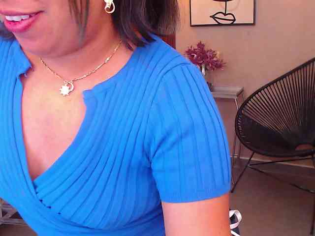 Sharlotte-Milk webcam