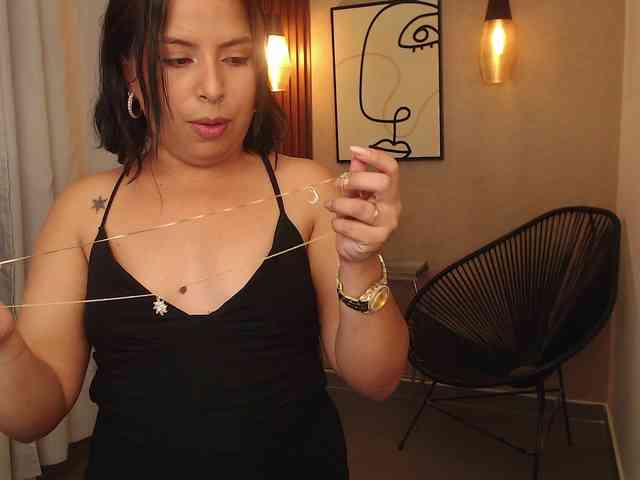 Sharlotte-Milk webcam