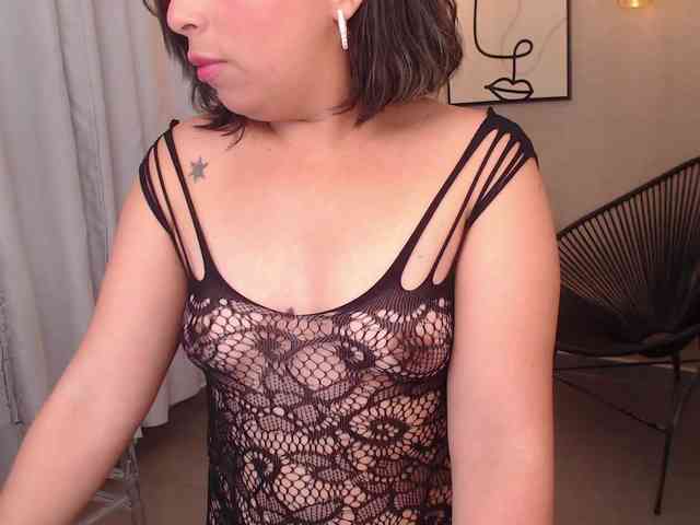 Sharlotte-Milk webcam