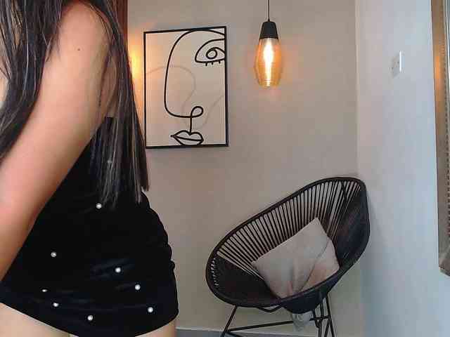 Sharlotte-Milk Live Webcam on BongaCams