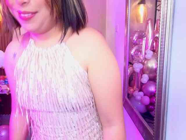 Sharlotte-Milk webcam