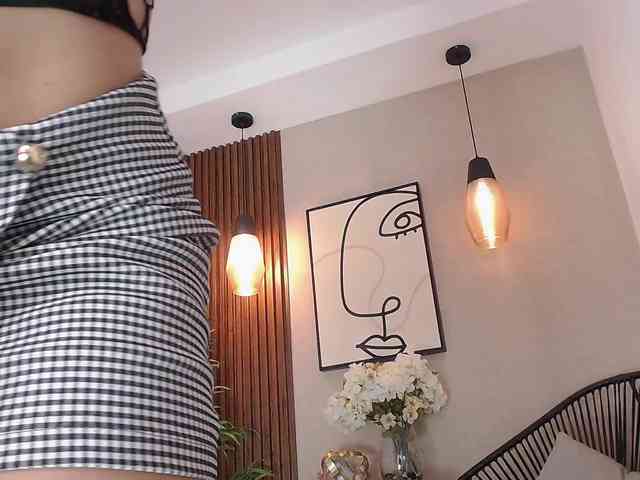 Sharlotte-Milk webcam