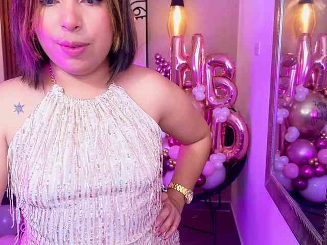 Sharlotte-Milk webcam