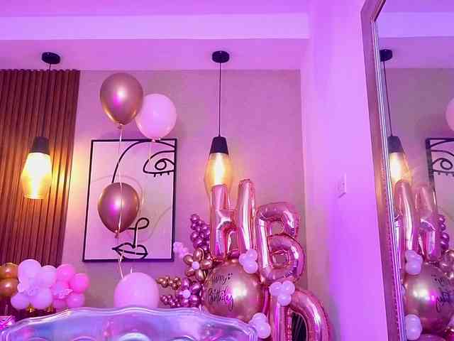 Sharlotte-Milk webcam