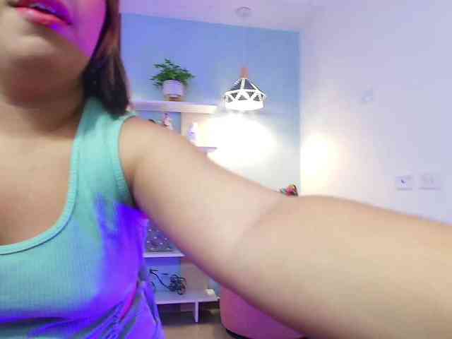 Sharlotte-Milk webcam