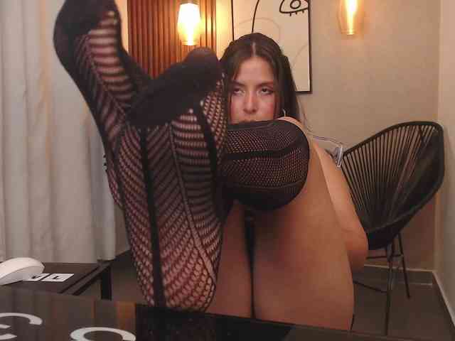 Sharlotte-Milk webcam