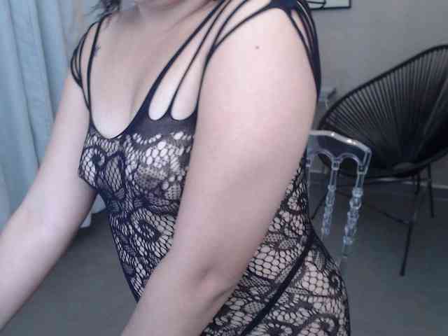 Sharlotte-Milk webcam