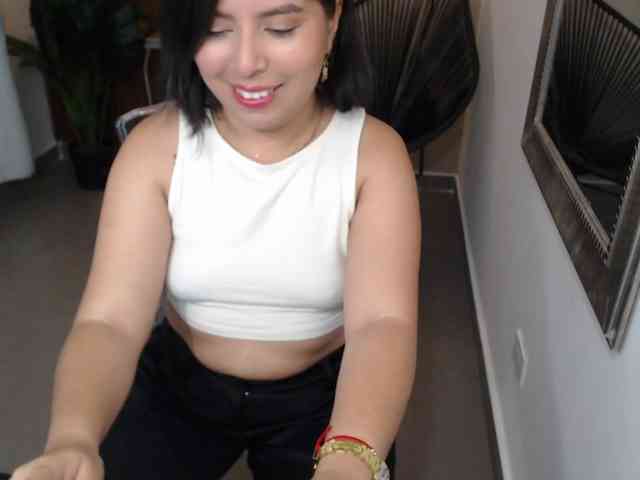 Sharlotte-Milk webcam