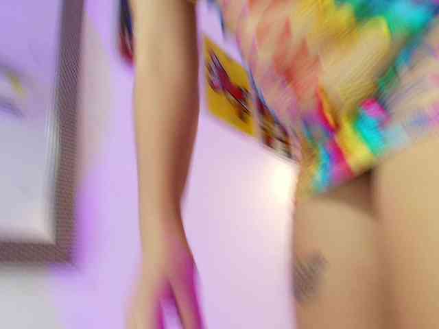 Sharlotte-Milk webcam