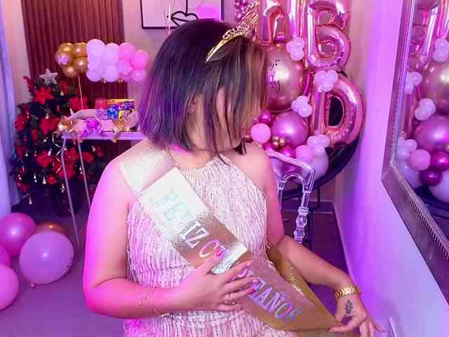 Sharlotte-Milk webcam