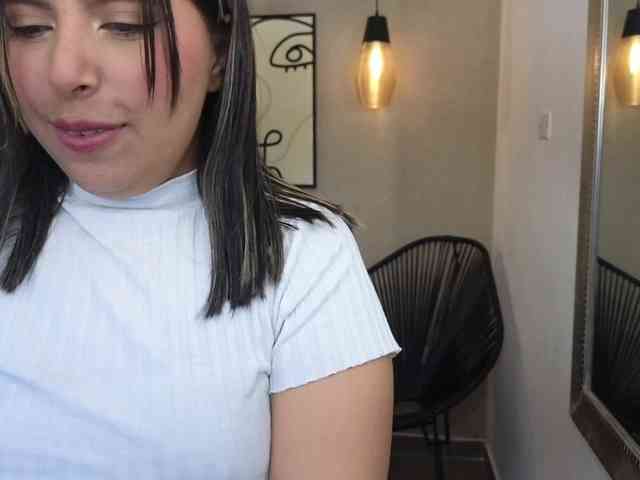 Sharlotte-Milk webcam