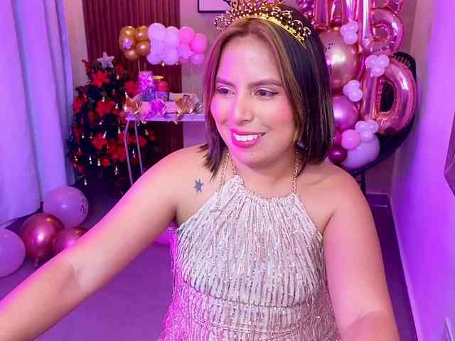 Sharlotte-Milk webcam