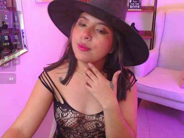 Sharlotte-Milk webcam