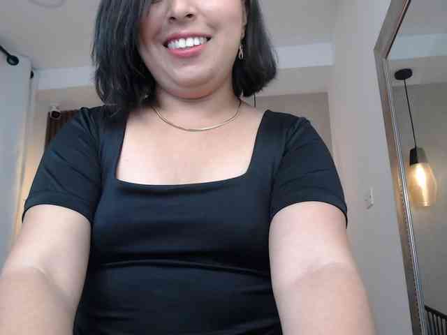 Sharlotte-Milk webcam