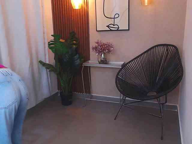 Sharlotte-Milk Sharlotte-Milk