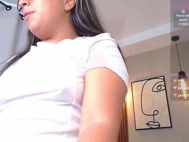Sharlotte-Milk webcam