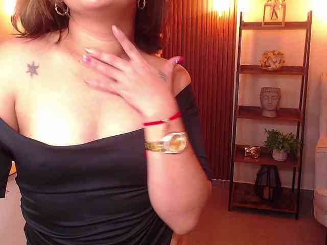 Sharlotte-Milk webcam