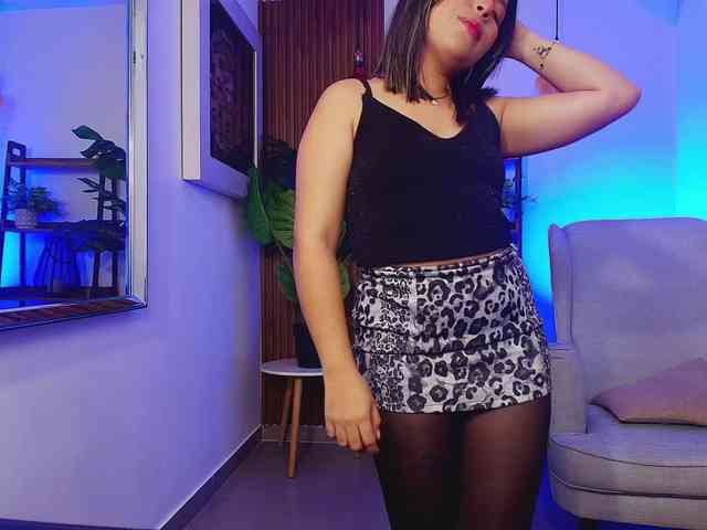 Sharlotte-Milk webcam