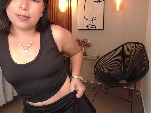 Sharlotte-Milk webcam