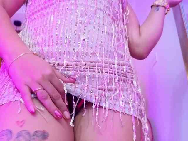 Sharlotte-Milk webcam