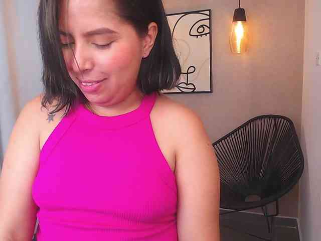 Sharlotte-Milk webcam