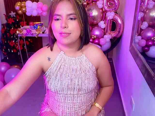 Sharlotte-Milk webcam