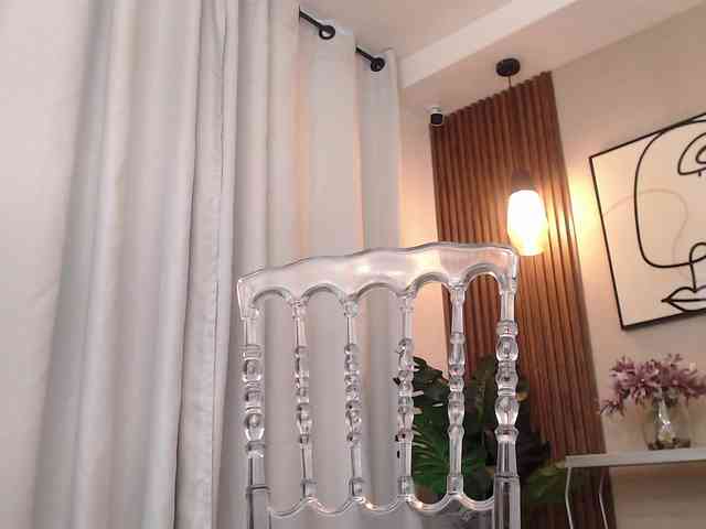 Sharlotte-Milk webcam