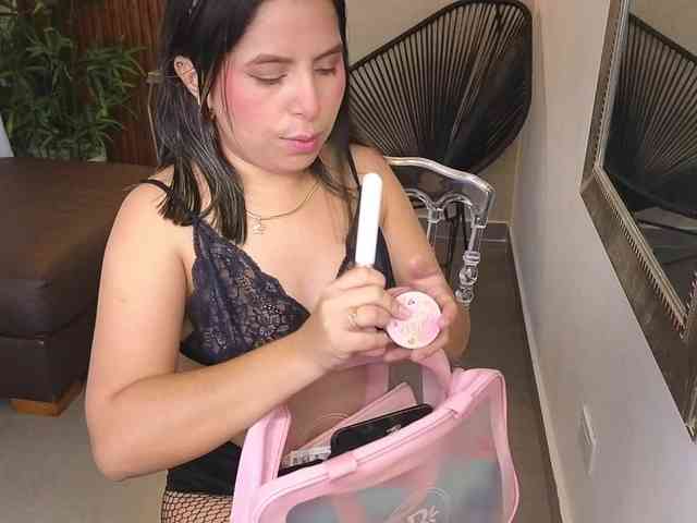 Sharlotte-Milk webcam