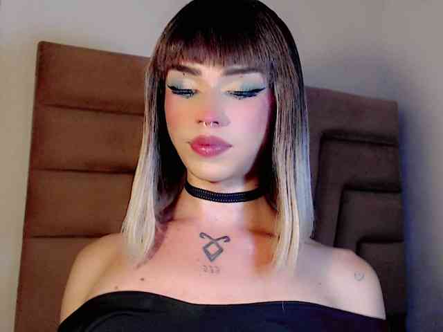 angeles1111 Live Webcam on BongaCams