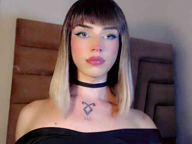 angeles1111 Live Webcam on BongaCams