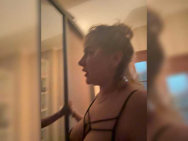 Tina-Love's BongaCams show and profile