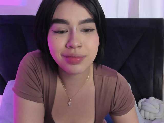 Lily-Woodz's BongaCams show and profile