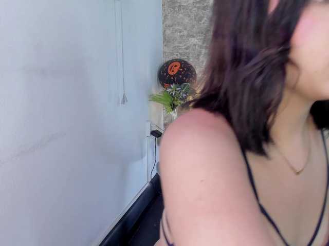  Lily-Woodz chat room