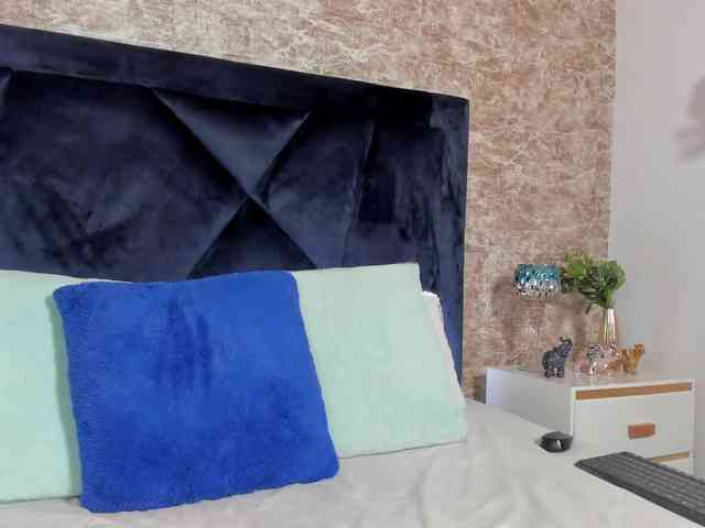 Lily-Woodz webcam