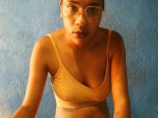 TriciaBella Porn Show