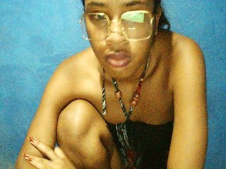 TriciaBella Porn Show