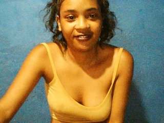 TriciaBella Porn Show