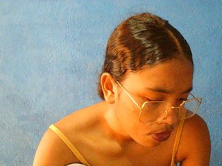 TriciaBella Porn Show