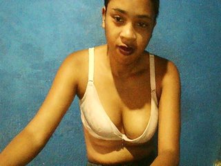 TriciaBella Porn Show