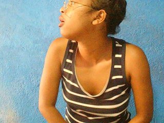 TriciaBella Porn Show