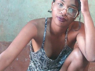 TriciaBella Porn Show