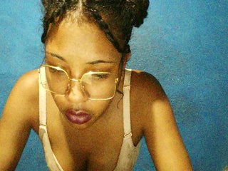 TriciaBella Porn Show