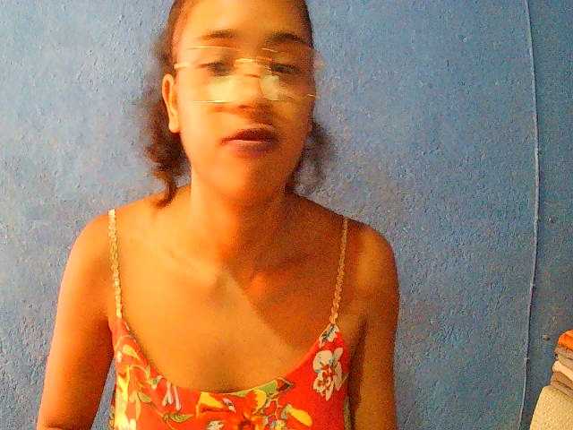 TriciaBella's BongaCams show and profile