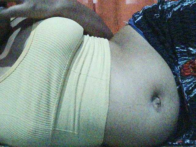 TriciaBella's BongaCams show and profile