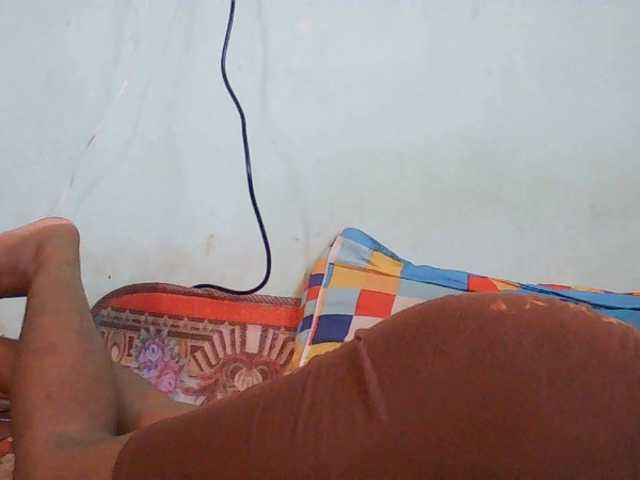 TriciaBella's BongaCams show and profile