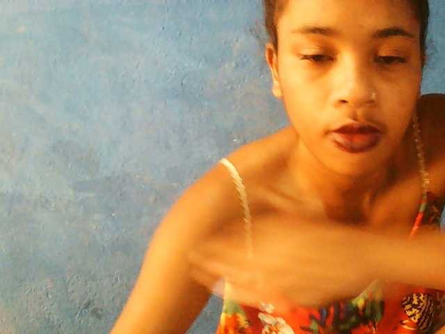 TriciaBella's BongaCams show and profile