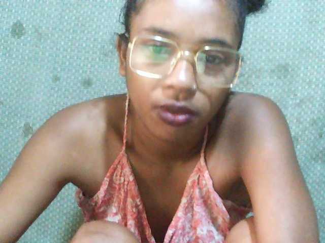  TriciaBella chat room