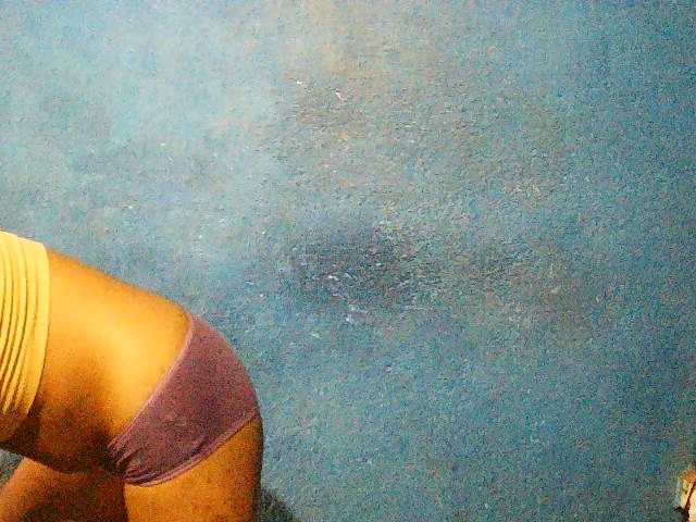 TriciaBella's BongaCams show and profile