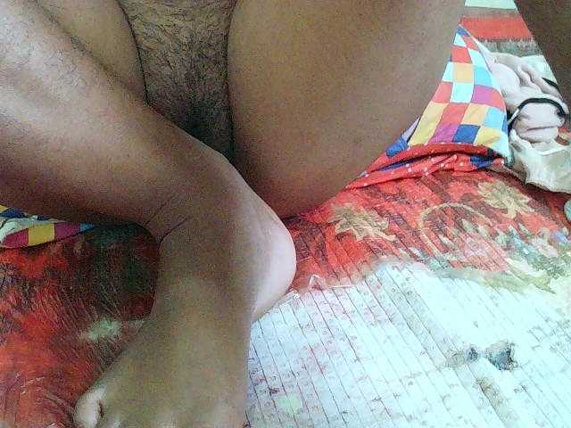 TriciaBella's BongaCams show and profile