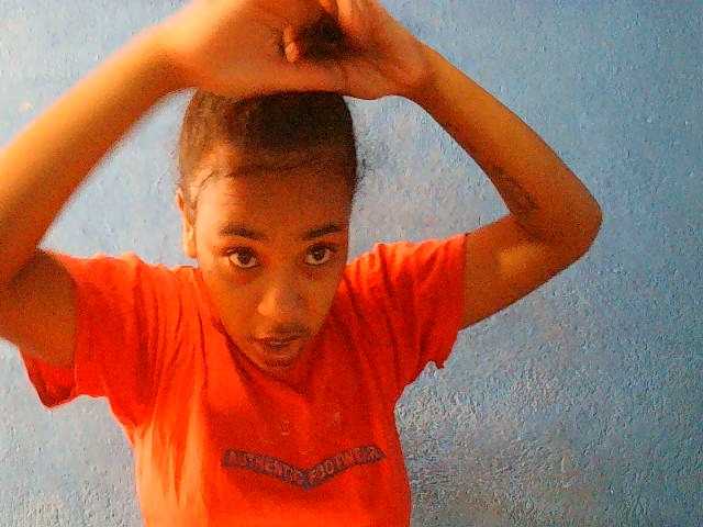 TriciaBella's BongaCams show and profile